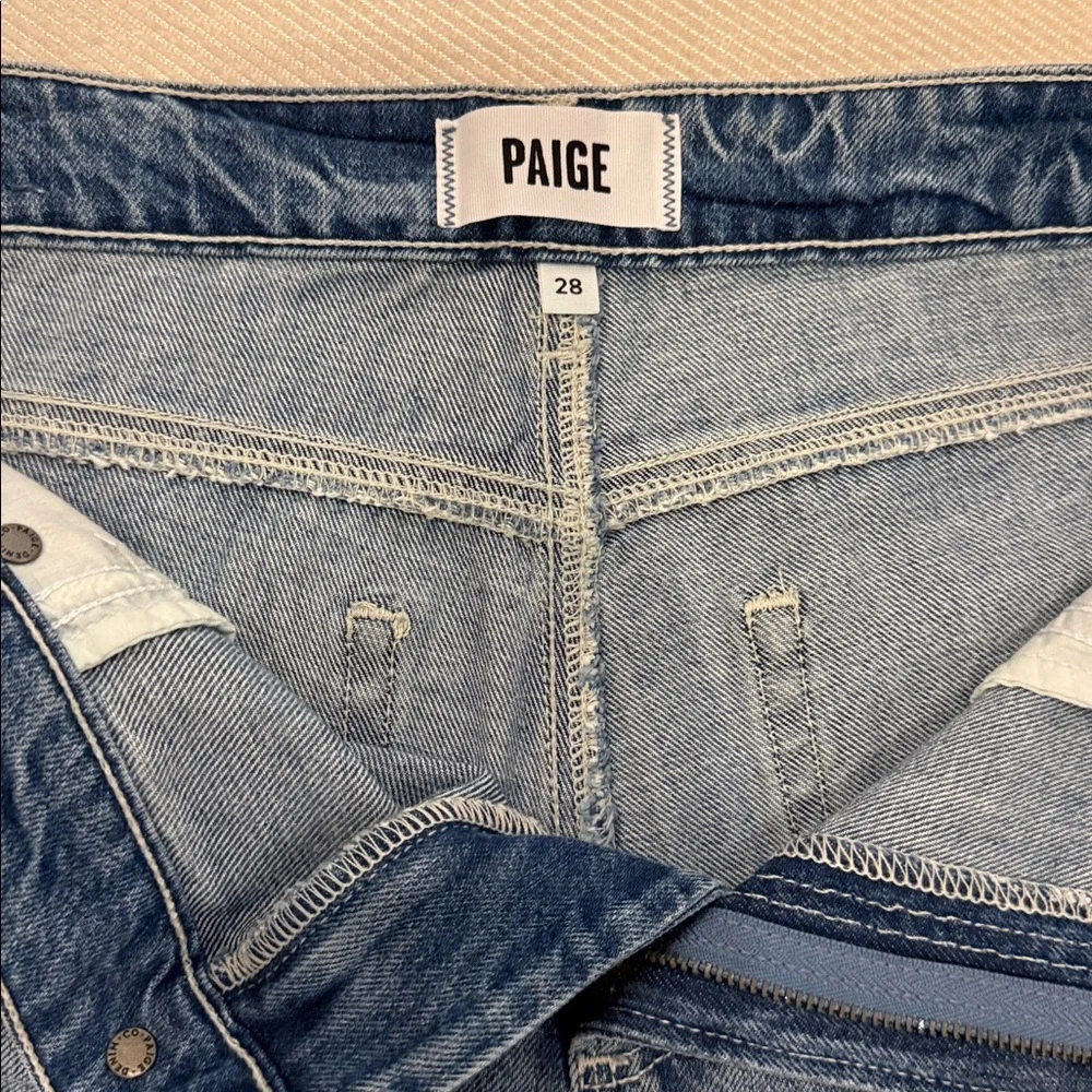 NWT PAIGE Women’s Jean Distressed Shorts-Size 28 - Picture 4 of 5